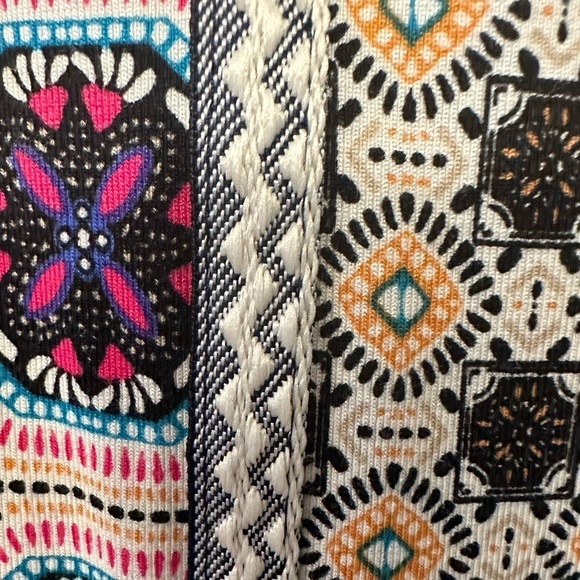 Chicos patchwork short sleeve top Chicos size 3 or XL mixed media - Picture 5 of 9